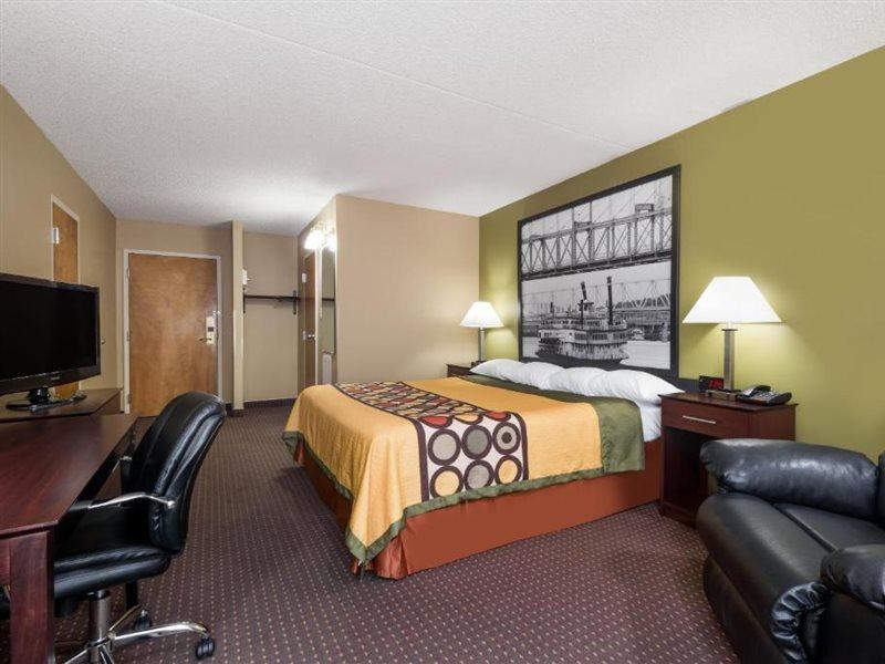 Hotel Super 8 By Wyndham Dayton S Area Oh Miamisburg