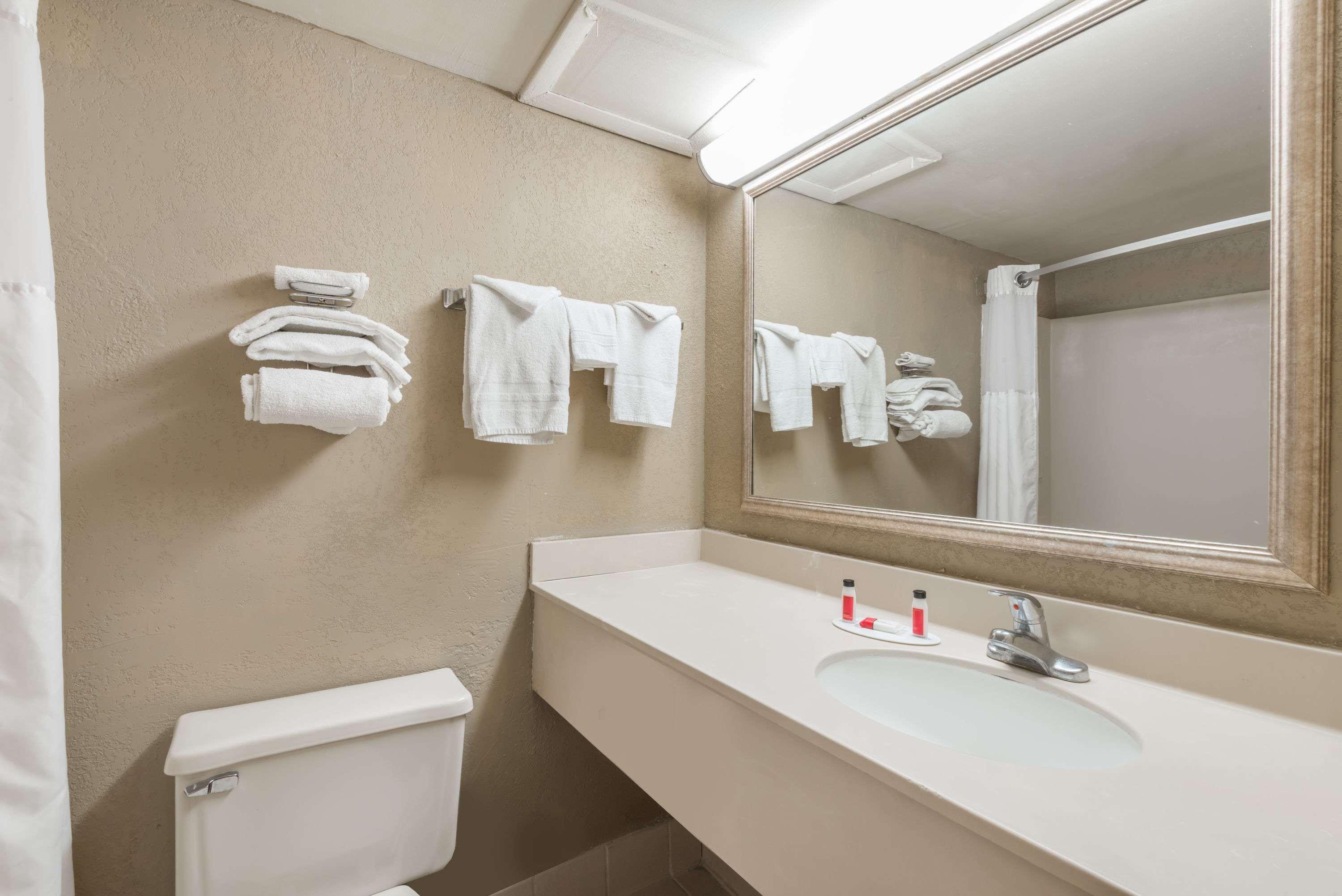 Super 8 By Wyndham Dayton S Area Oh Hotel 2*