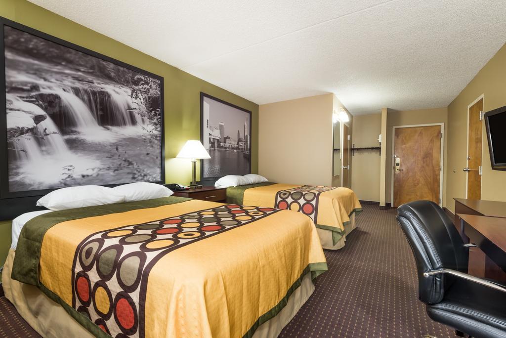 Super 8 By Wyndham Dayton S Area Oh Hotel