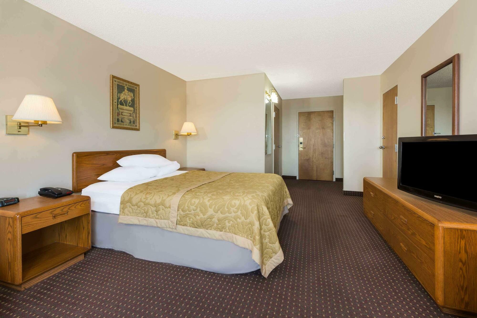 Super 8 By Wyndham Dayton S Area Oh 2*